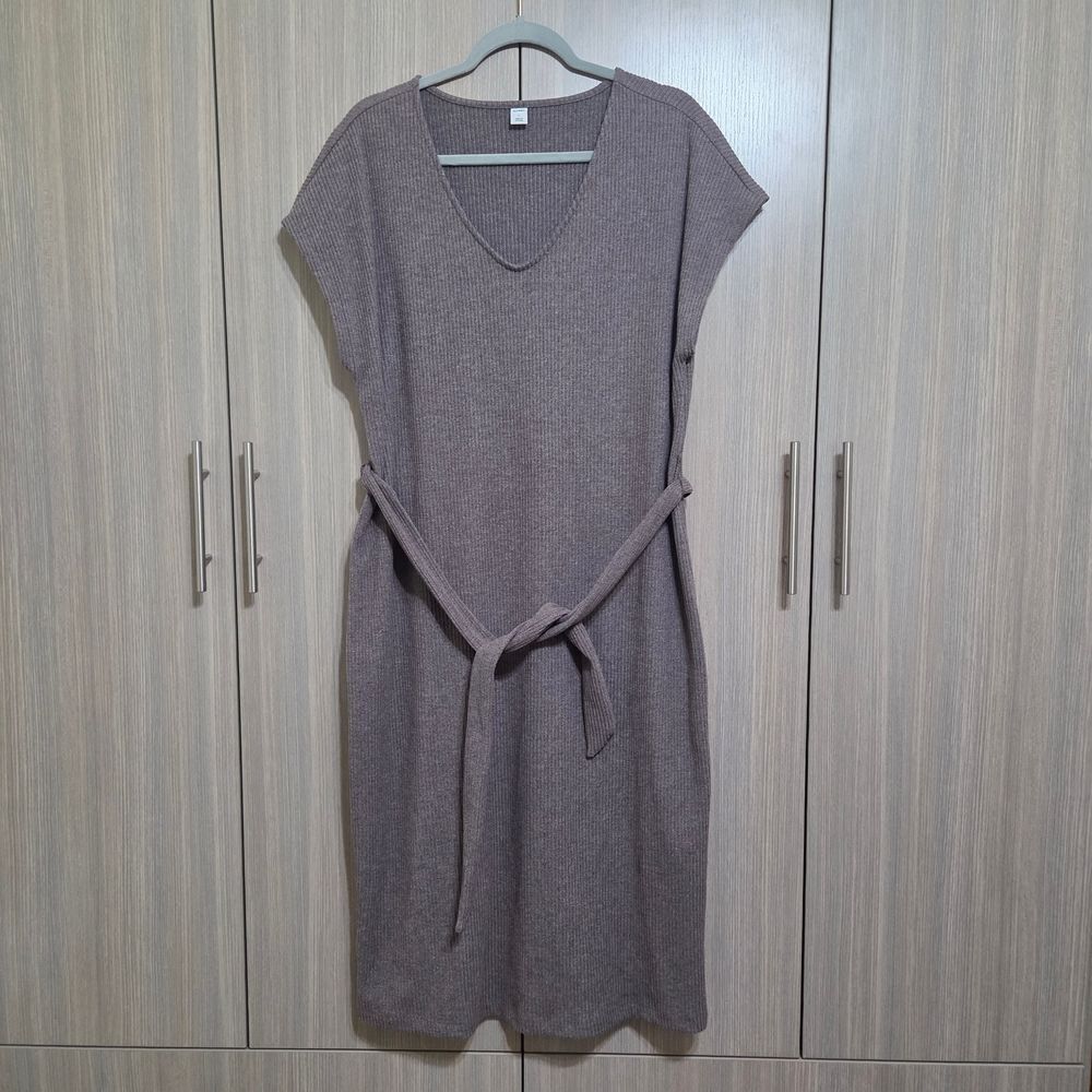 Old Navy Gray Knit Dress